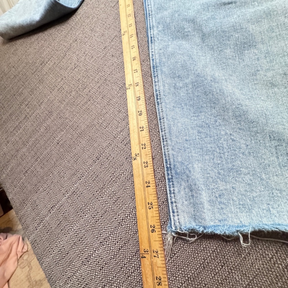 Old Navy Sky-Hi Straight Extra High Rise Button Fly Raw Hem Jeans Light Wash 10 - Picture 6 of 7